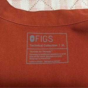 Figs Rust Color Technical Collection 3 Piece Scrub Set